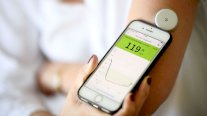 أطباء: أجهزة مراقبة سكر الدم قد تؤدي إلى الإصابة باضطرابات الأكل