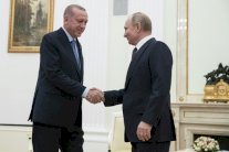 من قال إن الحرب السورية انتهت يأكل اليوم كلامه وورطة اللاعبين الميدانيين تتعمّق