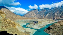 يتدفق نهر السند عبر أجزاء من الهند وباكستان. - Getty Images