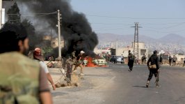 انتشار لعناصر من الجيش السوري في السويداء مع استمرار الاشتباكات بين مسلحين دروز وآخرين من البدو في المحافظة جنوبي سوريا - Getty Images