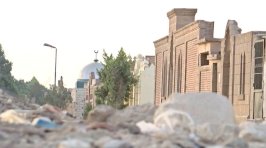 صورة مقبرة من الخارج - BBC