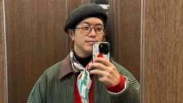 يعترف جي بأنه أصبح أكثر حرصاً عند التحدث إلى الأجيال الأصغر