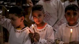 من الاحتفالات بعيد القيامة في دير سمعان الخرز في المقطم في مصر