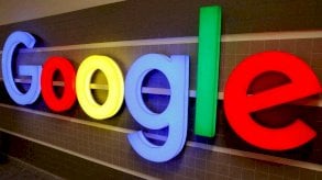 الفايننشال تايمز: غوغل يدرس فرض رسوم على استخدامات الذكاء الاصطناعي