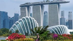 هل تؤثر قضية الأموال القذرة على مكانة سنغافورة؟