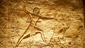 كيف استخدم ملوك مصر القديمة الفن 