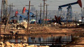 تراجع أسعار النفط مع انحسار مخاوف اتساع نطاق الصراع بالشرق الأوسط