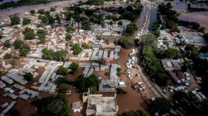 في غاريسا الغارقة جراء فيضانات كينيا: 