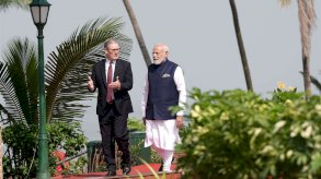 رئيس وزراء الهند ناريندرا مودي ونظيره البريطاني كير ستارمر