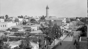 صورة للبلدة القديمة في غزة، التقطها فرانسيس فريث عام 1858 - Getty Images