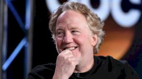 مذكرة اعتقال بحق مخرج أميركي مشهور اعتدى جنسيا على طفل خلال جلسة تصوير