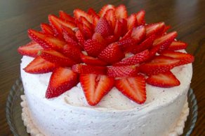 كعكة الفراولة