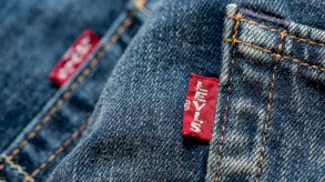 بيع بنطال جينز ليفايس Levi's مقابل 33 ألف دولار 