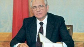 ميخائيل غورباتشوف الذي غيّر بالحب مجرى التاريخ السوفياتي