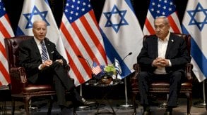 الرئيس الأميركي جو بايدن (يسار) ورئيس الوزراء الإسرائيلي بنيامين نتانياهو في تل أبيب في 18 تشرين الأول/أكتوبر 2023 الرئيس الأميركي جو بايدن (يسار) ورئيس الوزراء الإسرائيلي بنيامين نتانياهو في تل أبيب في 18 تشرين الأول (أكتوبر) 2023 