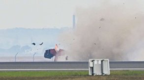 استجابت الشرطة لحادث تحطم طائرة خلال معرض أفالون الجوي في مطار أفالون في فيكتوريا