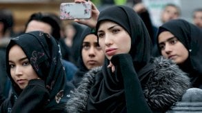 كاثرين بيريز: انتظروا إعلان الخلافة الإسلامية من أوروبا