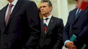 البنتاغون رداً على صحفي.. أمك اشترت لوزير الحرب رابطة عنقه!