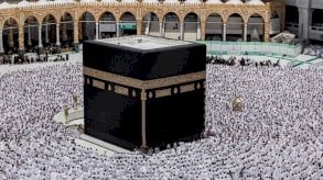 حادثة تنظيمية صغيرة في المسجد الحرام تثير جدلاً بين سعوديين ومصريين