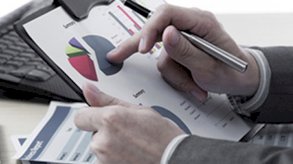 التوترات الجيوسياسية والسياسة النقدية: القوى الخفية التي ستقود اقتصاد 2026