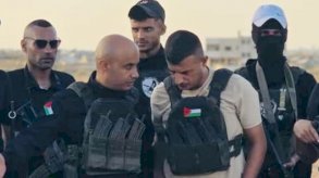 صورة متداولة على مواقع التواصل الاجتماعي يزعم ناشروها أنها للدهيني حين كان عضواً في 