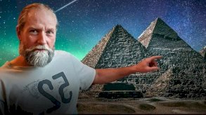 ماذا قال راصد الزلازل الهولندي عن أهرامات الجيزة؟