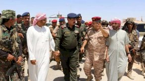 وزير الداخلية اليمني خلال إحدى جولاته السابقة في وادي حضرموت (سبأ)