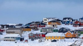 وسيا تهدد بضم غرينلاند