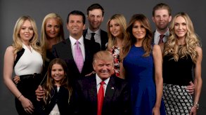 الرئيس الأميركي دونالد ترامب وعائلته الممتدة