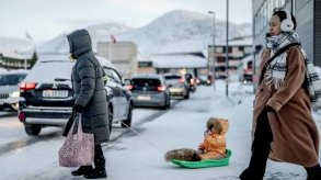 عرض مغري لسكان غرينلاند