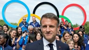 ماكرون يؤكد جاهزية فرنسا للأولمبياد ويطلب هدنة سياسية