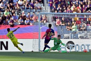 بطولة إسبانيا: فياريال يفسد فرحة برشلونة على أرضه ويخطف بطاقة دوري الابطال