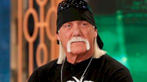 أسطورة المصارعة هالك هوجان رحل عن عالمنا الخميس عن عمر ناهز 71 عاماً