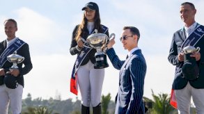 ولي عهد المغرب لدى ترؤسه الجائزة الكبرى للرباط 2025