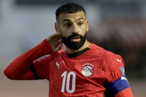 مهاجم منتخب مصر محمد صلاح خلال مباراة التصفيات الإفريقية المؤهلة لكأس العالم 2026 ضد جيبوتي على ملعب العربي الزاولي في مدينة الدار البيضاء المغربية في الثامن من تشرين الأول/أكتوبر 2025