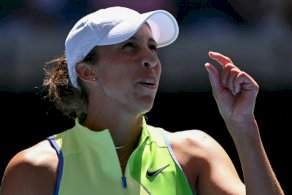 الأميركية ماديسون كيز خلال مباراتها أمام مواطنتها أشلين كروغر في الدور الثاني من بطولة أستراليا المفتوحة في 22 كانون الثاني/يناير 2026