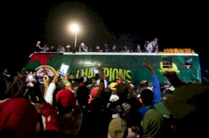 مشجعون سنغاليون يحتفلون بمنتخب 