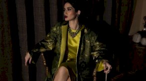 تصميم بقماش الأغاباني من ابتكار المصممة السعودية ليلى موسى