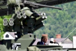 دونالد ترمب يخطب في أكاديمية 