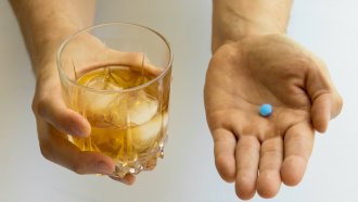 الفياغرا مع الكحوليات.. تأثيرات سلبية