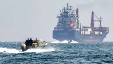 احتجاز TALARA يكشف هشاشة القواعد البحرية في منطقة تعبرها خُمس صادرات النفط العالمية، ويضع القانون الدولي أمام اختبار جديد.