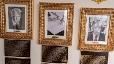 ترامب استبدل صور بايدن بصورة لتوقيع آلي