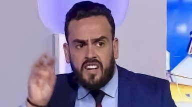 الصحافي الجزائري كمال معوي الذي رحلته السلطات المغربية إلى بلاده