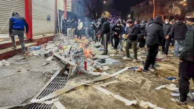 الاحتجاجات الإيرانية في الشوارع وآثار الدمار