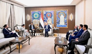 استقبل فخامة الرئيس الدكتور رشاد محمد العليمي، رئيس مجلس القيادة الرئاسي، اليوم الاحد، سفيرة المملكة المتحدة، عبده شريف.