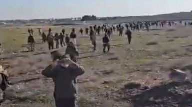 أفواج من الأكراد يعبرون عبر الحدود التركية لسوريا