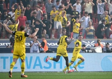 الغيني سيرهو غيراسي سجل هدف دورتموند الرابع في مرمى باير ليفركوزن