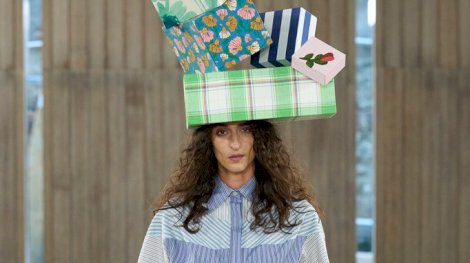 مجموعة Moschino لربيع/صيف 2026