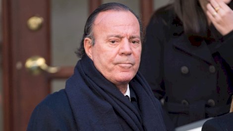 المغني الاسباني الشهير خوليو إغليسياس