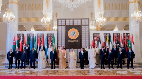 الزعماء العرب عقب البيان الختامي للقمة العربية التي أقيمت في البحرين